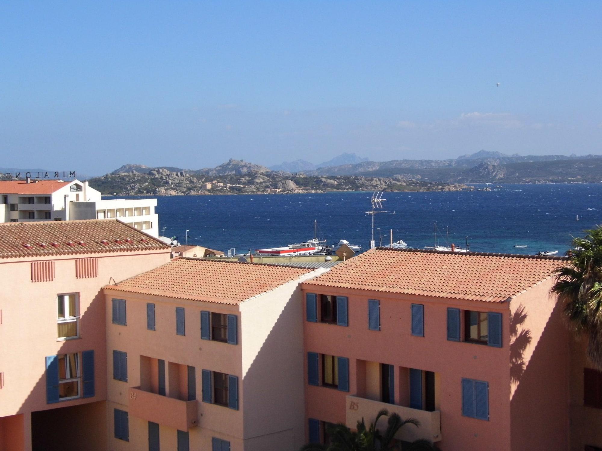 Le Nereidi Hotel & Residence Con Piscina-Tennis-Fitness-Parcheggio Coperto-Sala Conferenze La Maddalena  Ngoại thất bức ảnh
