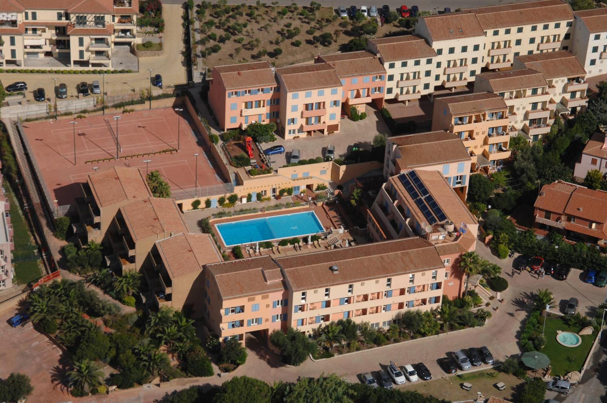 Le Nereidi Hotel & Residence Con Piscina-Tennis-Fitness-Parcheggio Coperto-Sala Conferenze La Maddalena  Ngoại thất bức ảnh