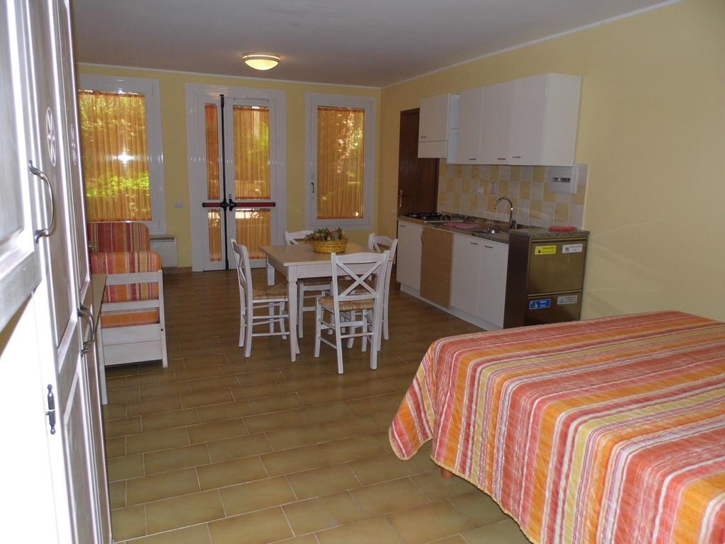 Le Nereidi Hotel & Residence Con Piscina-Tennis-Fitness-Parcheggio Coperto-Sala Conferenze La Maddalena  Ngoại thất bức ảnh