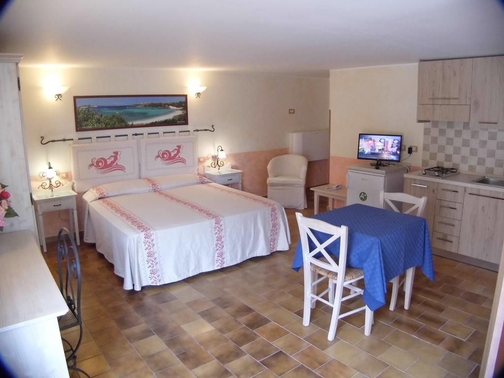 Le Nereidi Hotel & Residence Con Piscina-Tennis-Fitness-Parcheggio Coperto-Sala Conferenze La Maddalena  Ngoại thất bức ảnh