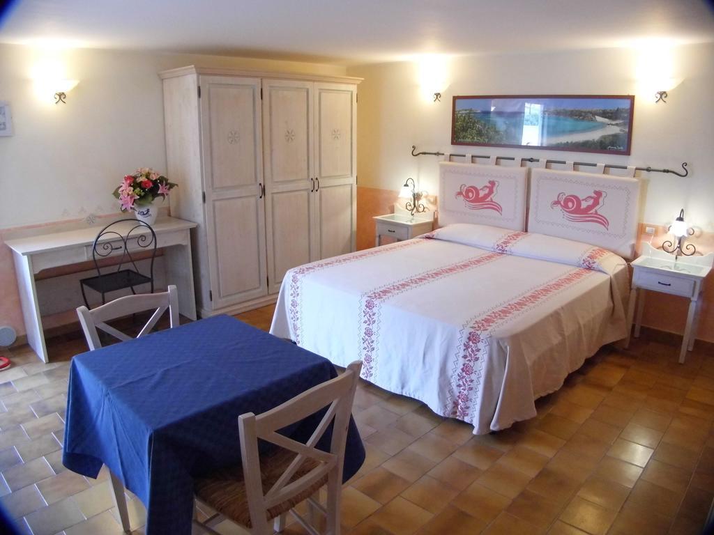 Le Nereidi Hotel & Residence Con Piscina-Tennis-Fitness-Parcheggio Coperto-Sala Conferenze La Maddalena  Ngoại thất bức ảnh